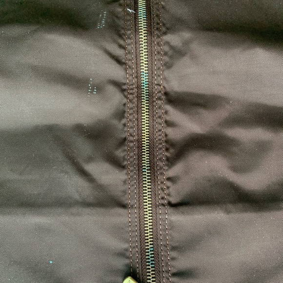 Louis Vuitton - Picture 7 of 9